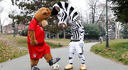 Ραντεβού των μασκότ Γιουβέντους και Μπάγερν (video/pics)