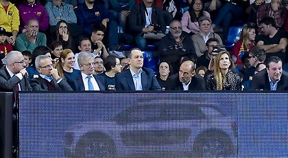 Ούτε ο Π. Αγγελόπουλος δεν άντεχε να… βλέπει (pics)