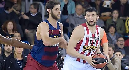 Παπανικολάου: «Το κεφάλι ψηλά…»