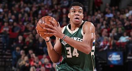 Άχαστοι οι Σπερς, άστοχος ο Γιάννης