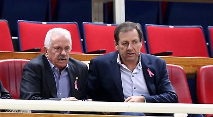 «Βράζουν» στην ΑΕΚ με τη διαιτησία