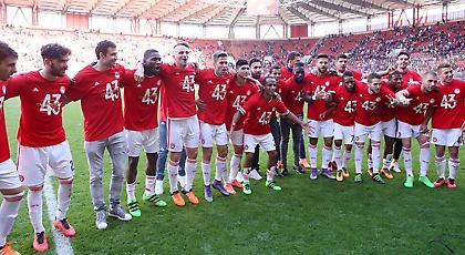 18 πρωταθλήματα, αφιερωμένα σε 18 διαφορετικά πρόσωπα