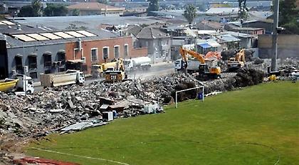 Γκρεμίστηκε το ιστορικό γήπεδο του Πανιωνίου στη Σμύρνη (pics)