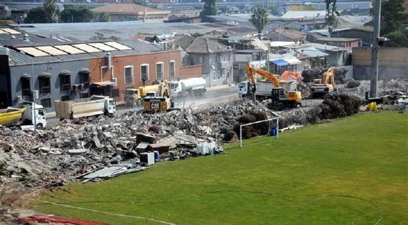 Γκρεμίστηκε το ιστορικό γήπεδο του Πανιωνίου στη Σμύρνη (pics)