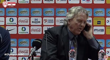 Σηκώνει και το κινητό ο Γιατζόγλου! (video)