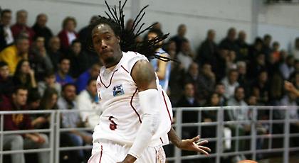 Παραμένει «άλμπατρος» ο Λόουερι