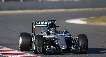 Στην κορυφή η Mercedes, προβλήματα ο ανταγωνισμός