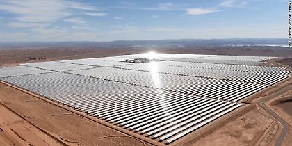 Εντυπωσιάζει το μεγαλύτερο ηλιοθερμικό πάρκο του κόσμου