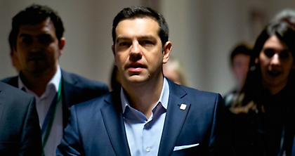 Η φρικτή χυδαιότητα της υποκρισίας