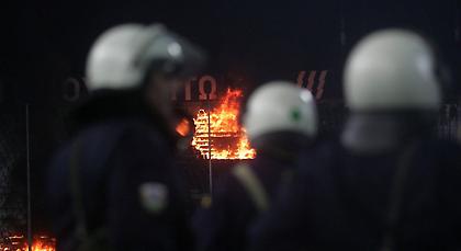 Επεισόδια και βροχή από δακρυγόνα και έξω απ’ την Τούμπα!