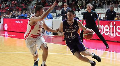 Στην οκτάδα Βαρέζε, Σαλόν, Τσιμπόνα, Χίμικ