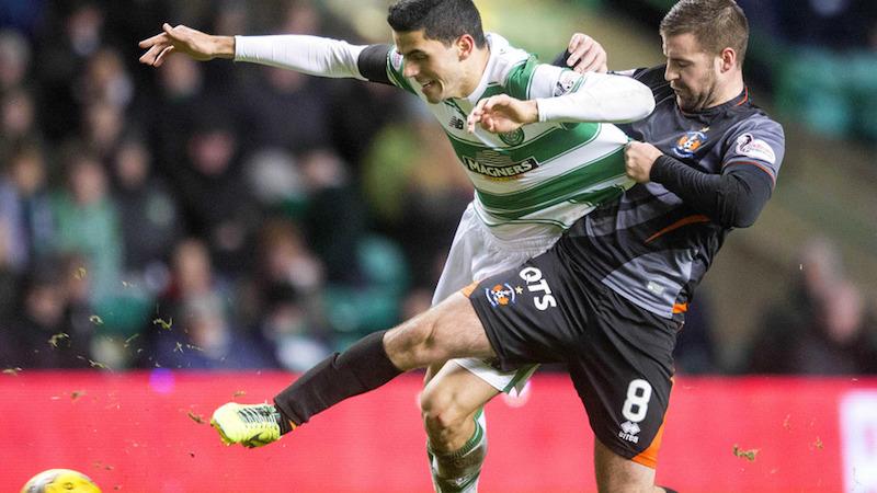 Οπαδός της Σέλτικ βαρέθηκε και πήρε έναν υπνάκο (pic)