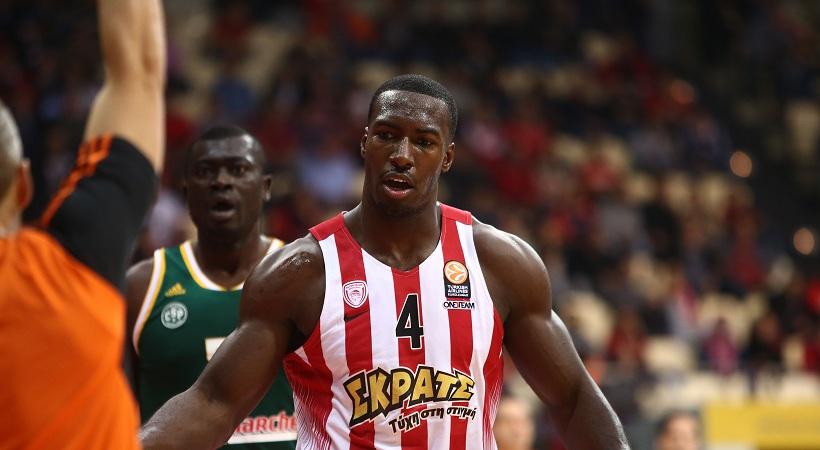 Γιανγκ: «Κρίση μεν, αλλά… πολλά γιοτ!»