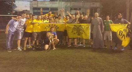 Ομαδάρα γιατί κάνουν... Παπάδες!