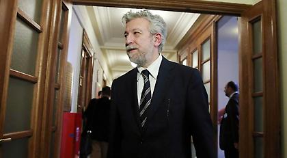 Τι θα γίνει κ. Κοντονή; Να πάει ο κόσμος στο γήπεδο;