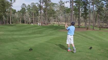 Μπάλα στην τρύπα με ένα χτύπημα από 11χρονο γκολφέρ! (video)