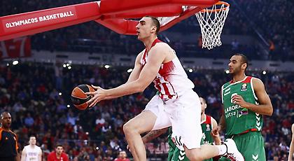 Μιλουτίνοφ: «Έτσι πρέπει να παίζουμε»