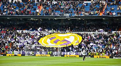 Ανέβηκαν πανό κατά Πέρεθ και παικτών στο «Μπερναμπέου»! (pics)