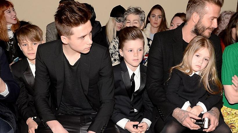 Οι ευχές των Μπέκαμ στην μαμά Βικτόρια (pics)