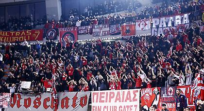 Το βροντερό «παρών» του κόσμου του Ολυμπιακού με τη Λαμποράλ (video)