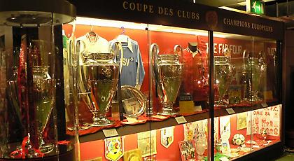 ΕΠΙΚΟ τρολάρισμα των οπαδών της Λίβερπουλ σ’ εκείνους της Γιουνάιτεντ! (pic)