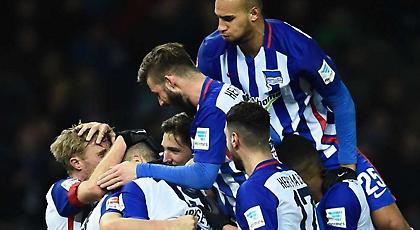 Ράψτε της κοστούμι! (video)