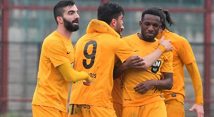 «Ξελάσπωσε» τον Άρη ο Καπνίδης