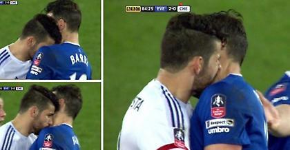 Αλλοπρόσαλλος Ντιέγκο Κόστα: Πρώτα δάγκωσε και μετά... φίλησε τον αντίπαλό του! (video)