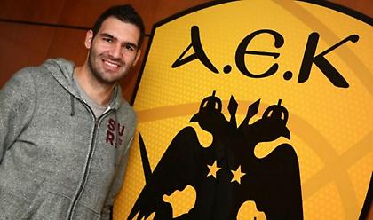 Μαυροειδής: «Θα ήθελα να μείνω στην ΑΕΚ»