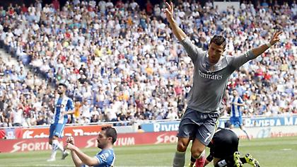 Ο Ρονάλντο δεν μπορεί να πάει ούτε για... καφέ (video)