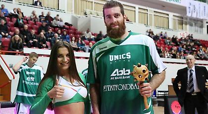 Οι ελληνικές ευχές της Ούνιξ στον Καϊμακόγλου