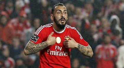 Η Φούλαμ αγχώνει την Μπενφίκα για τον Μήτρογλου