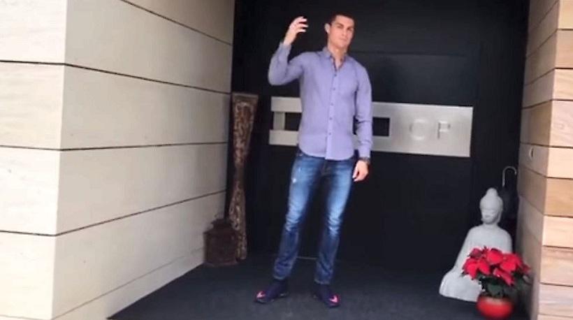 Ο πιο τυχερός άνθρωπος του κόσμου μένει δίπλα στον Κριστιάνο Ρονάλντο