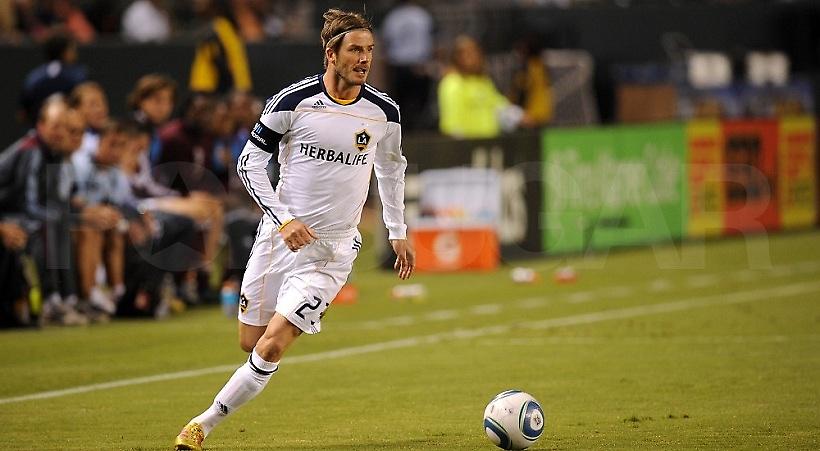 Ακόμα τρελός με την μπάλα ο Μπέκαμ (pics)