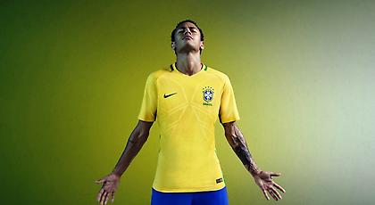 Με «μοντέλο» τον Νεϊμάρ η νέα εμφάνιση της Βραζιλίας (pics)