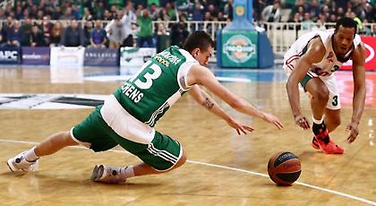 Αυτός ο... έφηβος με το 13 στην πλάτη!