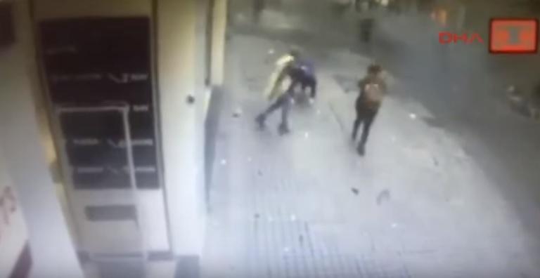 Η στιγμή της έκρηξης στην Κωνσταντινούπολη (video)