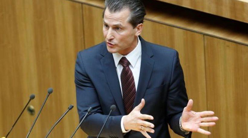 Αυστρία: Σάλος με βουλευτή που συνέκρινε τους πρόσφυγες με τους Νεάντερταλ