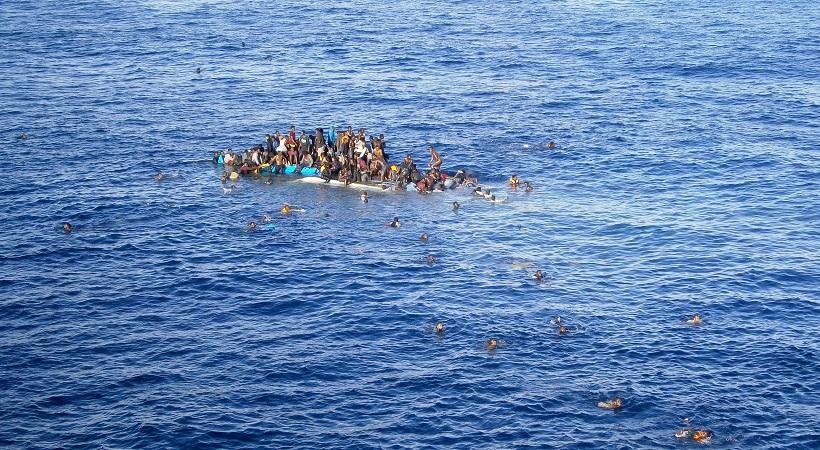Χίλιοι οκτακόσιοι μετανάστες διασώθηκαν νότια της Σικελίας