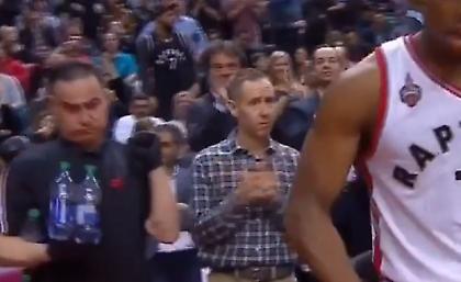 Ο Λάουρι κατατρόμαξε τον φροντιστή των Ράπτορς