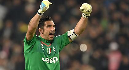 Ο τεράστιος Μπουφόν έγραψε ιστορία (video)