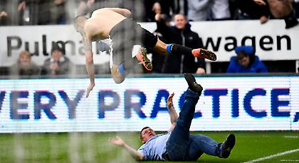 Τρελός πανηγυρισμός Μίτροβιτς και οπαδού (video)