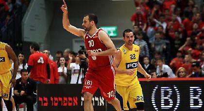 Πελάτισσα του Χαλπερίν η Μακάμπι!