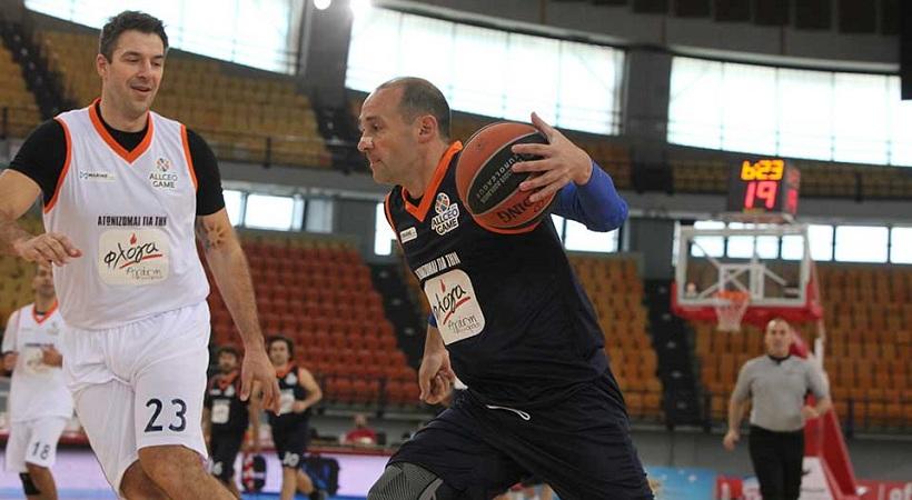 Οι Αγγελόπουλοι παίζουν μπάσκετ για τη «Φλόγα» (Pics)