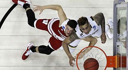 Απίστευτη ανατροπή και στην οκτάδα το Notre Dame του Όγκαστ! (video)