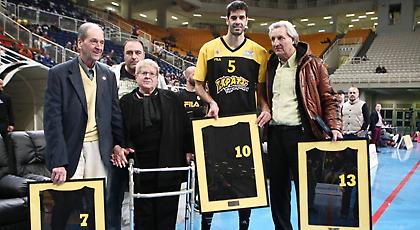 Τίμησε την ιστορία της παρουσία προσφύγων η ΑΕΚ (pics)