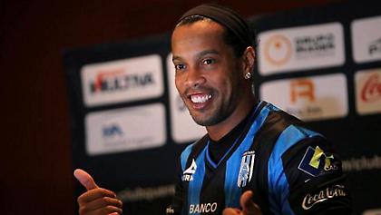 Στην Κίνα ή το MLS ο Ροναλντίνιο