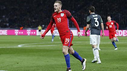 Τρίτωσε το... καλό για τους Άγγλους!