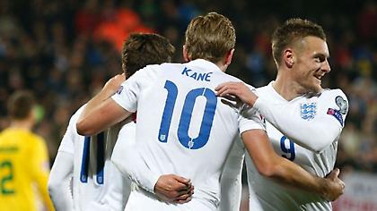 «Τρώνε» τη θέση του Ρούνεϊ oι Κέιν και Βάρντι (σκίτσο)