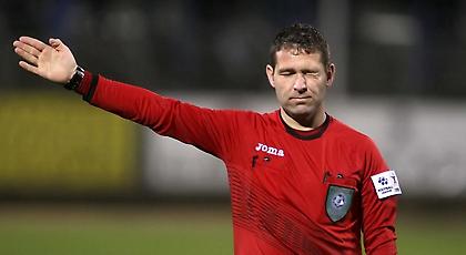 «Αυτός ο διαιτητής είναι επικίνδυνος και υποκείμενο, δεν πρέπει να μπει ξανά σε γήπεδο»